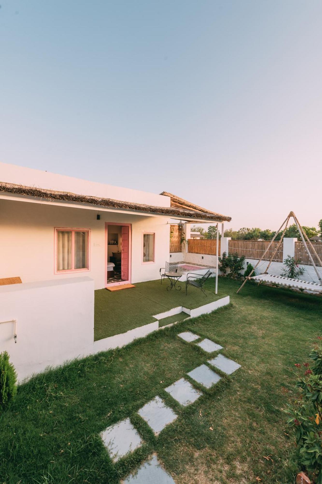 The Luxe Pushkar - A Luxury Farmstay In بوشكار المظهر الخارجي الصورة